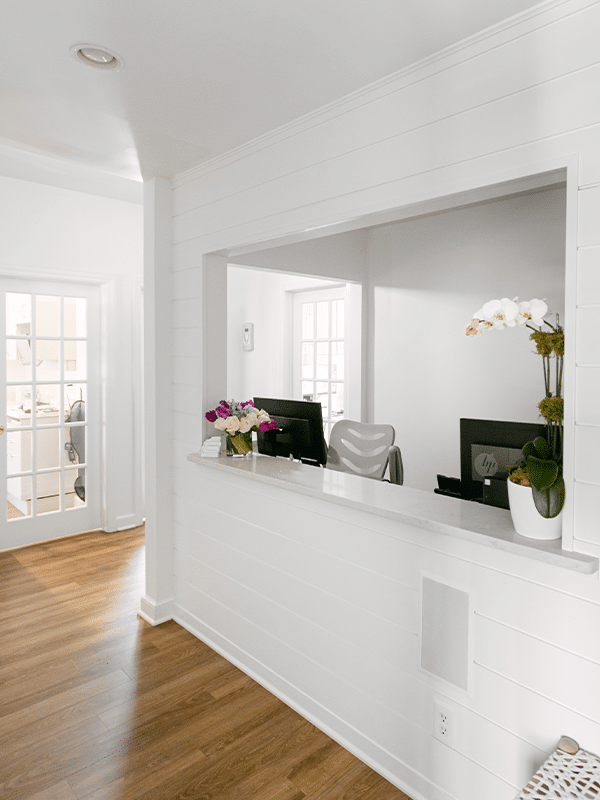 Entry way and desk