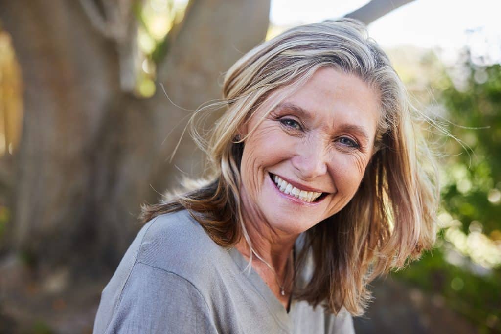 How to Maintain a Healthy Smile as You Age